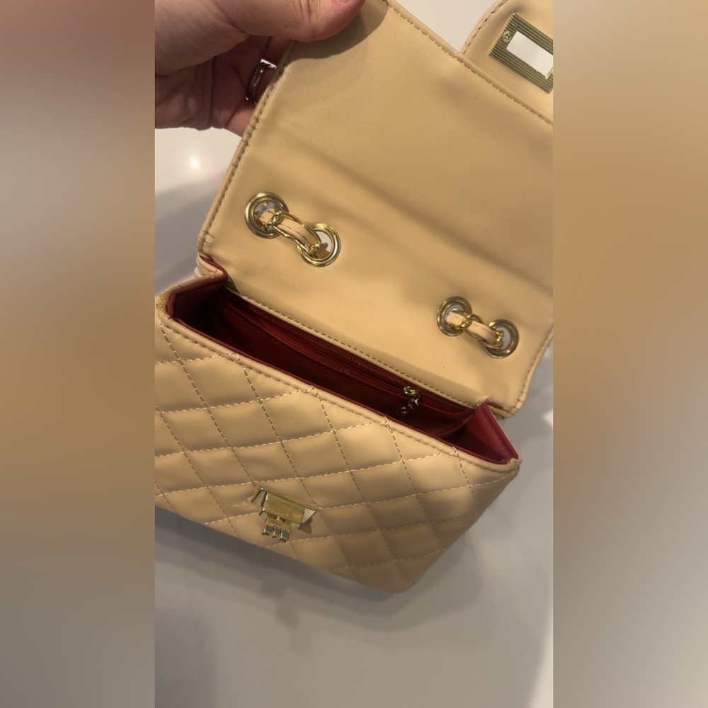 Elegant Tan Quilted Chain Bag - Picture 5 of 8